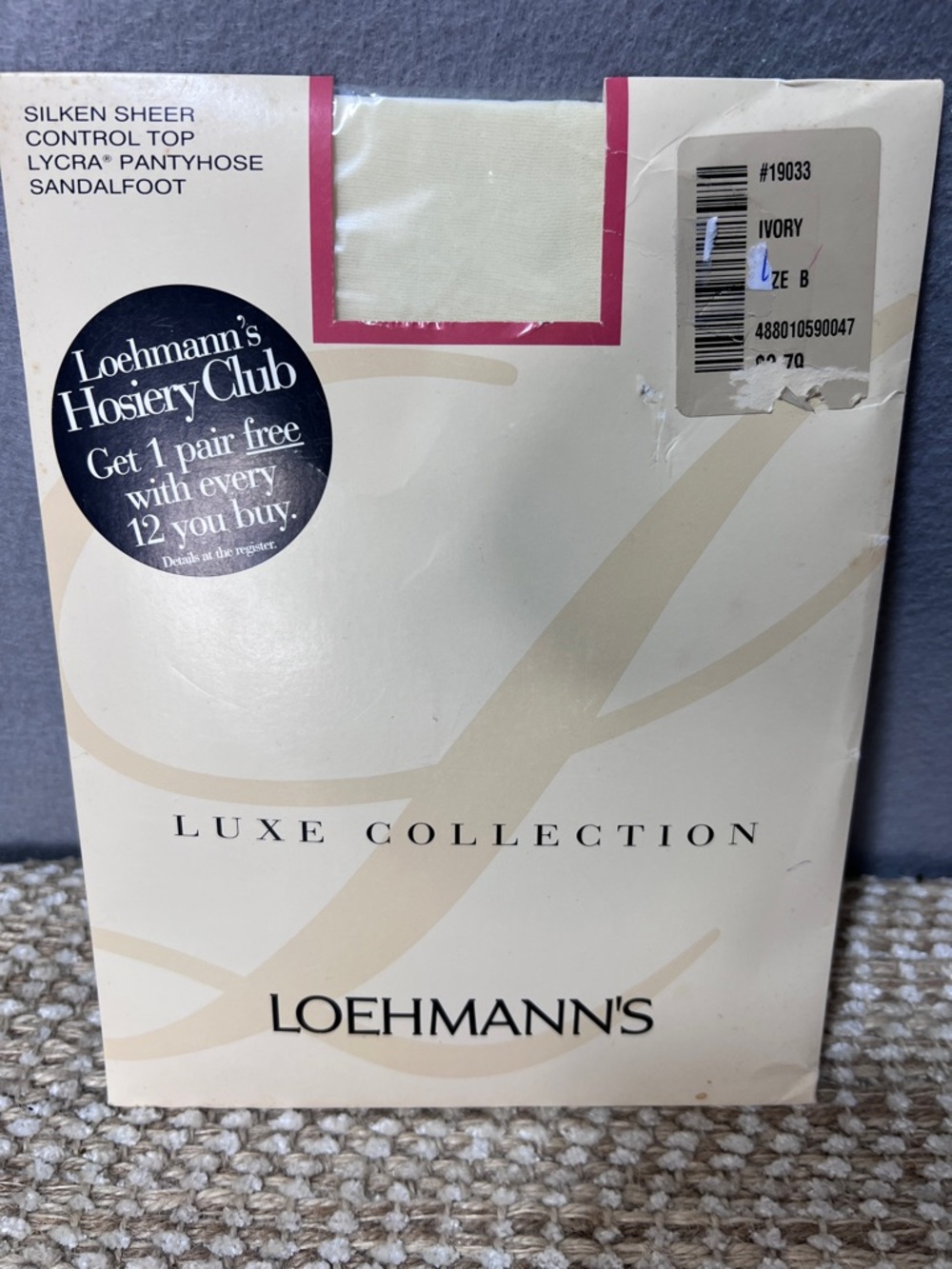 Loehmanns Silken Sheer Pantyhose Control Top Ivory Size B Sandalfoot NIP